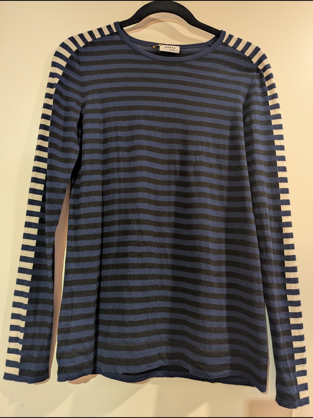 Akris Punto Navy and Black Striped Long-Sleeve Crew Shirt